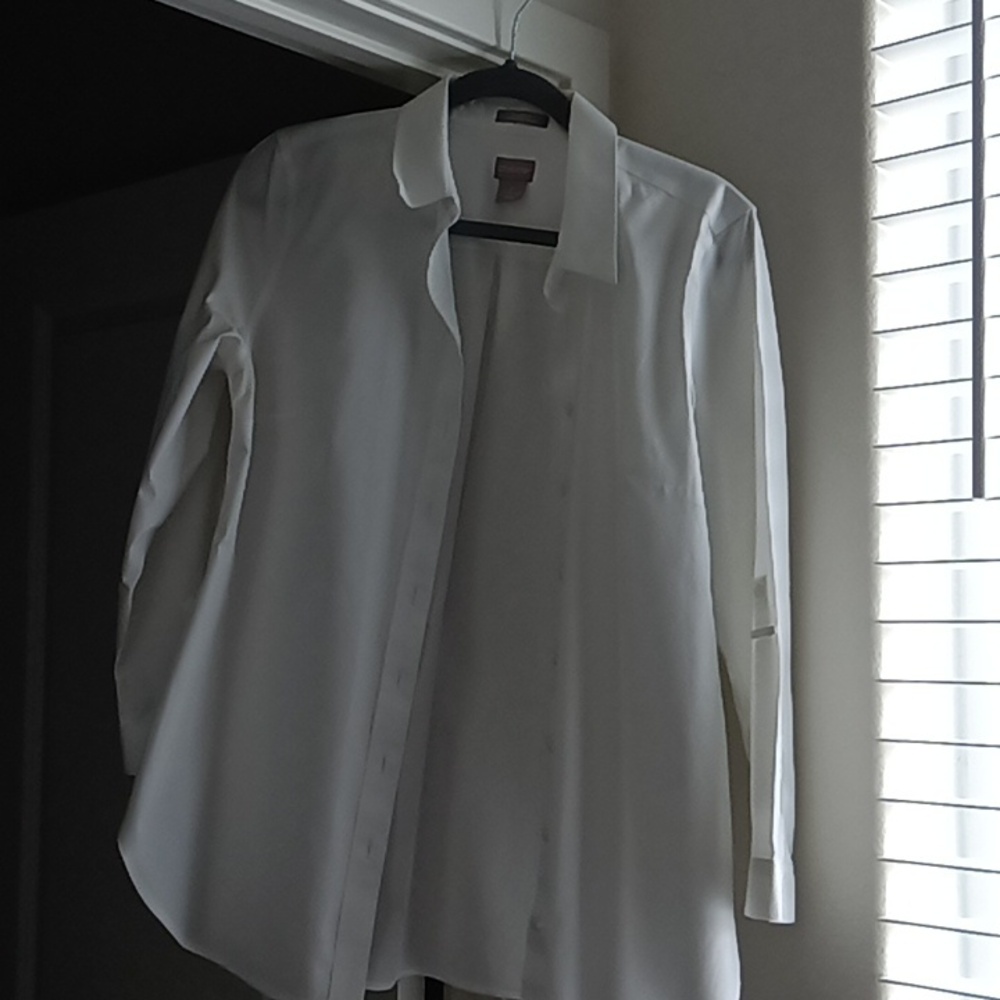 Chico's White Long-Sleeve Women's Dress Shirt - Classic Collar